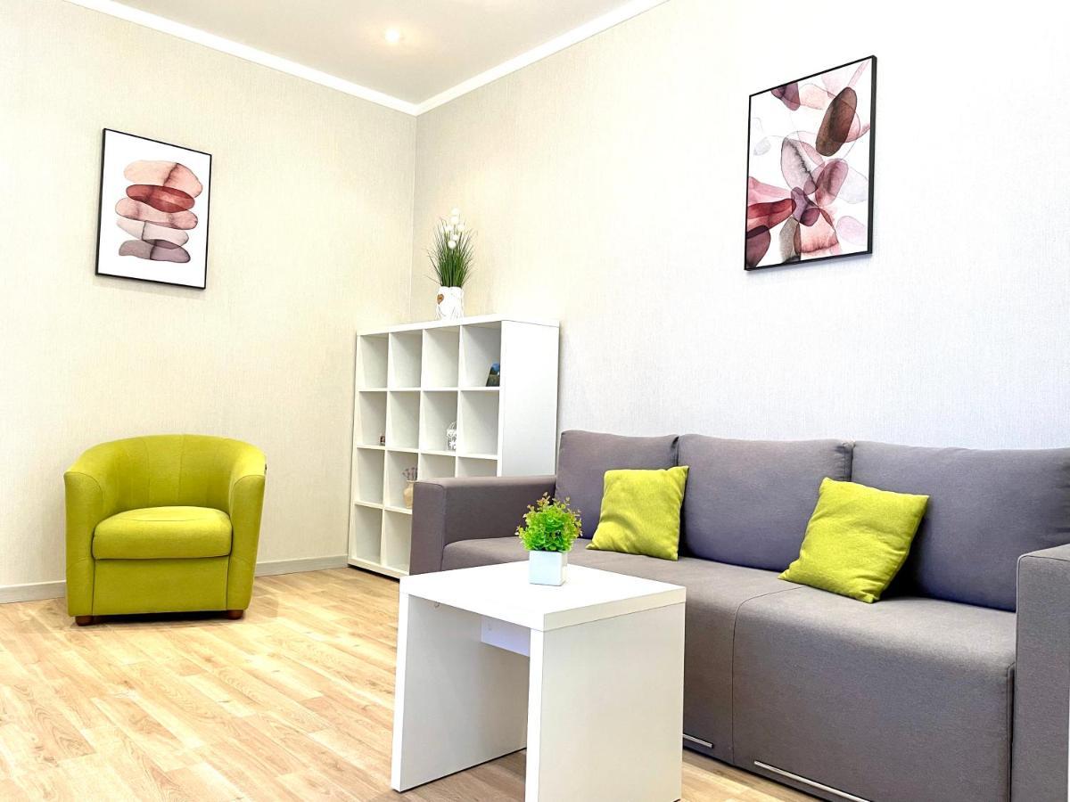 Navit Luxury Apartments With Breakfast Near The Railway Station, The City Center And The Park เคียฟ ภายนอก รูปภาพ