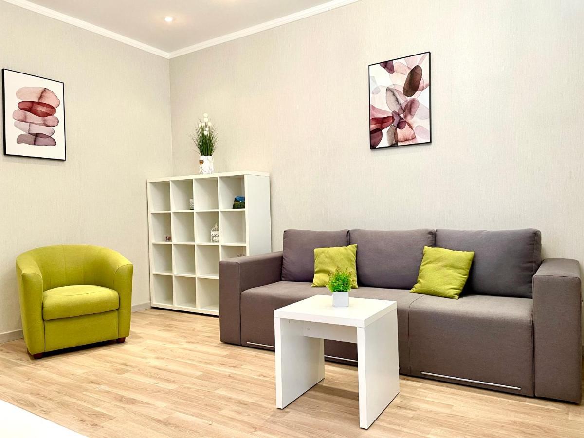 Navit Luxury Apartments With Breakfast Near The Railway Station, The City Center And The Park เคียฟ ภายนอก รูปภาพ